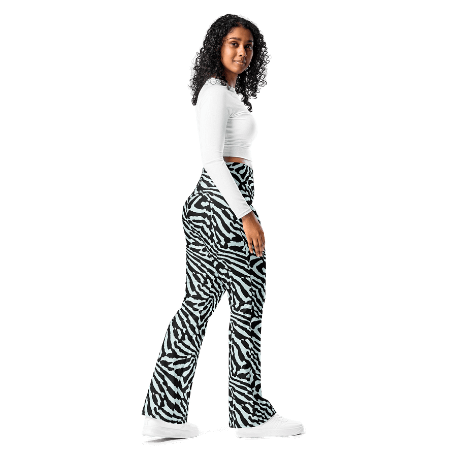 Blue Zebra Flare Leggings product image (7)