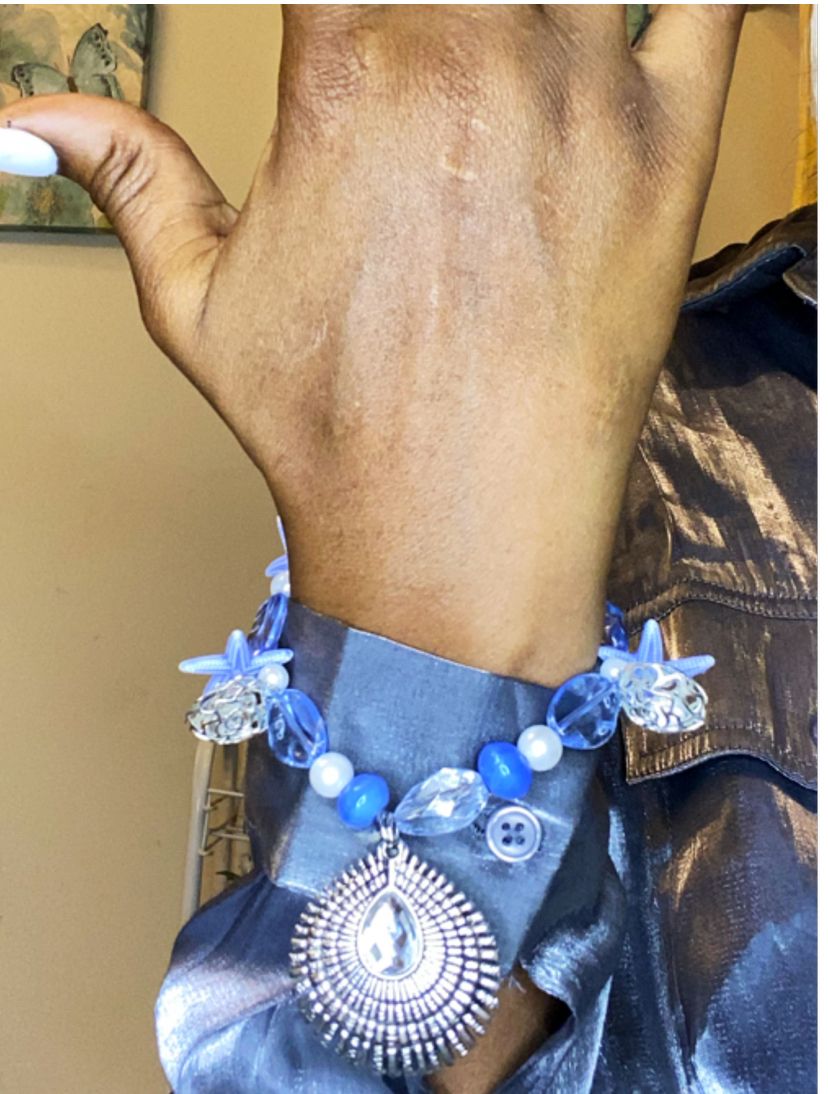 PEACE ATTRACTION BRACELET product image (1)