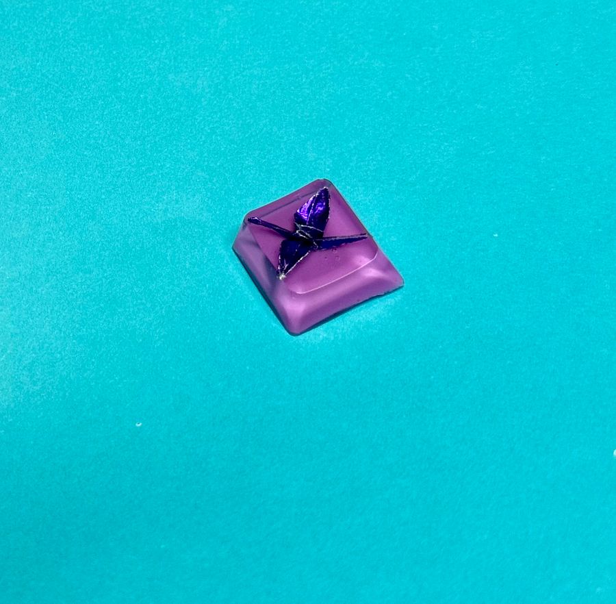 [Pre-Order] Crane Keycap Pin product image (2)