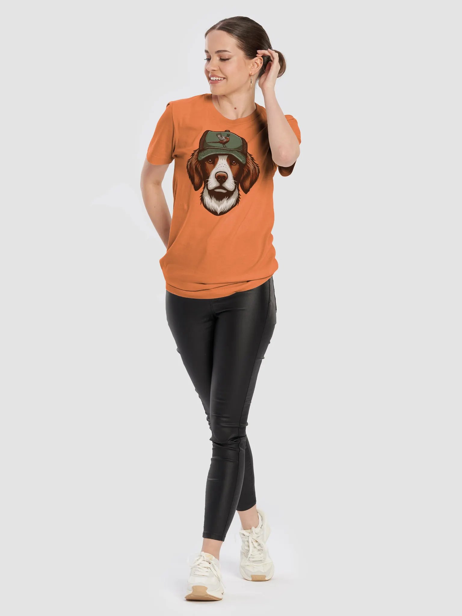 Brittany in Trucker Cap with Pheasant Design - T-Shirt product image (6)