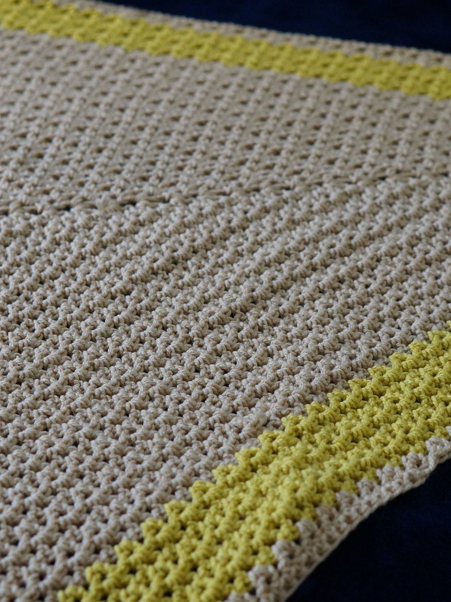 Granny V stitch triangular shawl pdf pattern product image (4)