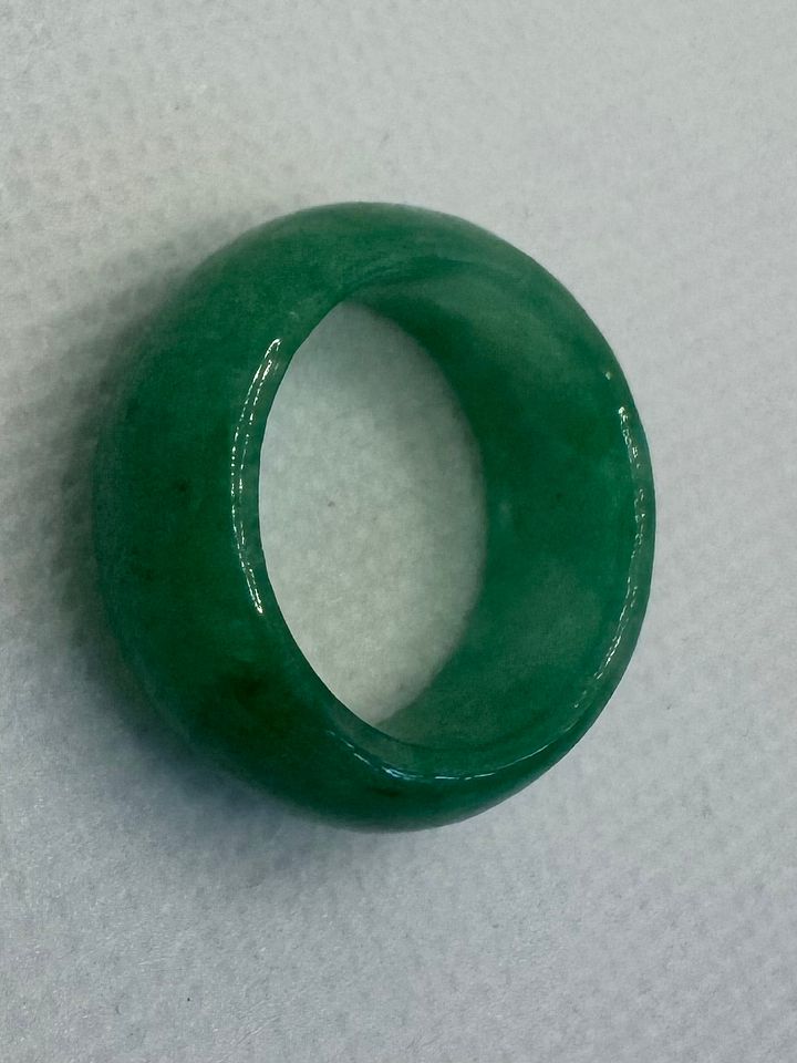 Vibrant Green Jade Ring product image (1)