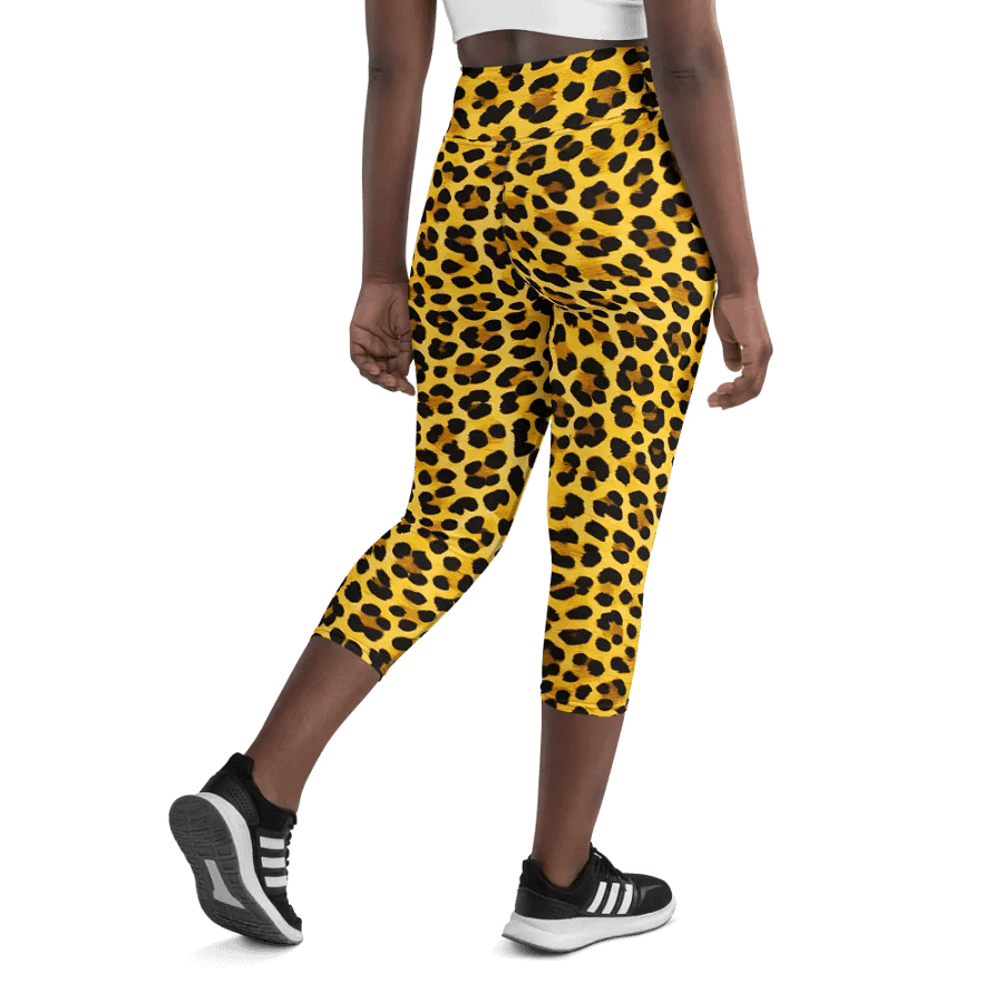 Leopard Reverie Capri Leggings product image (9)
