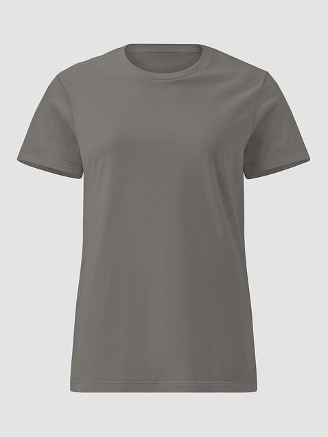 Photo showing Gildan Women's Basic Softstyle T-Shirt 