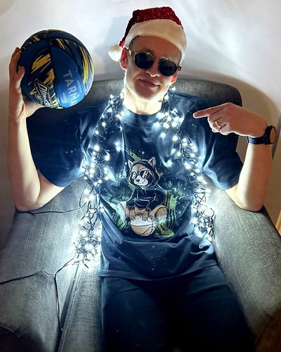 We all know one. Tag them below. 🏀🗑️📉
​
The official Malmi Limited Edition tee is live. The actual shirts are stuck in shippi...