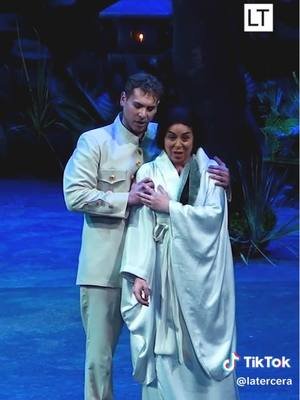 Repost: @laterceracom 🎭 El Teatro Municipal de Santiago abrió su temporada de ópera con el debut de Verónica Villarroel como directora escénica en “Madame Butterfly”, y junto a su equipo comentan lo enriquecedor de no solo la producción, sino también de la experiencia de ver el espectáculo en vivo. El equipo de artistas nacionales incluye a Paolo Bortolameolli en la dirección de la Orquesta Filarmónica de Santiago, Pablo Núñez en la escenografía y vestuario, y dos destacados elencos de cantantes chilenos e internacionales. Las entradas se agotaron, por lo que el TMS puso dos nuevas fechas a la venta: el 8 y 15 de julio, disponibles en boleterías del Teatro y en www.municioal.cl  #MadamaButterfly #TeatroMunicipalDeSantiago #OperaChile #ÓperaEnSantiago #VerónicaVillarroel #PaoloBortolameolli #ÓperaEnVivo #TemporadaDeÓpera #SantiagoDeChile #ÓperaClásica #ButterflyEnChile #CulturaEnSantiago #ÓperaJaponesa #Puccini #ArteYCultura #ElencoInternacional #ÓperaContemporánea #DirecciónEscénica #ProducciónOperática #VestuarioEscénico #EscenografíaTeatral #EntradasAgotadas #NuevasFechas #ChileEsCultura #FilarmónicaDeSantiago #ÓperaLatinoamericana #PasiónPorLaÓpera #AmamosLaÓpera #ÓperaDeCalidad #óperaenchile 