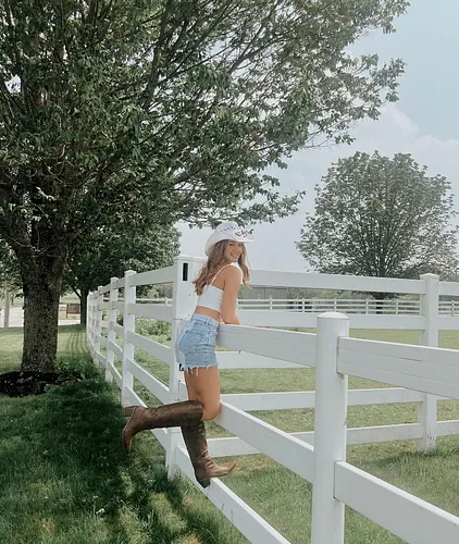 miley stewart summer loading…