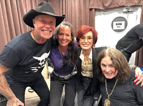 3 MUSIC LEGENDS in 1 PHOTO. 🐐🐐🐐

Can you name all of them?? 

#metal #music #icons