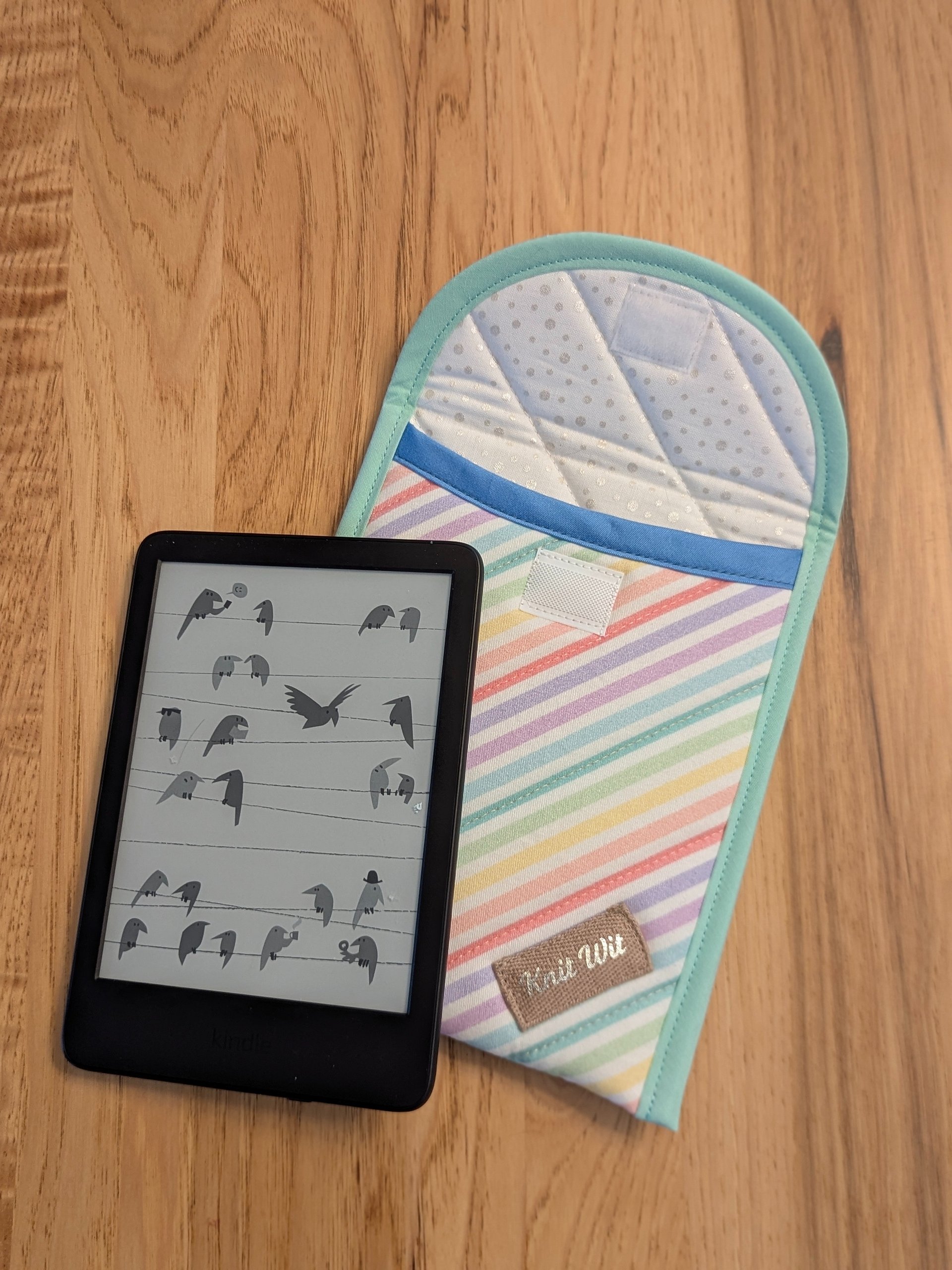 6" Kindle Cozy Sleeve- Pastel Rainbow product image (3)