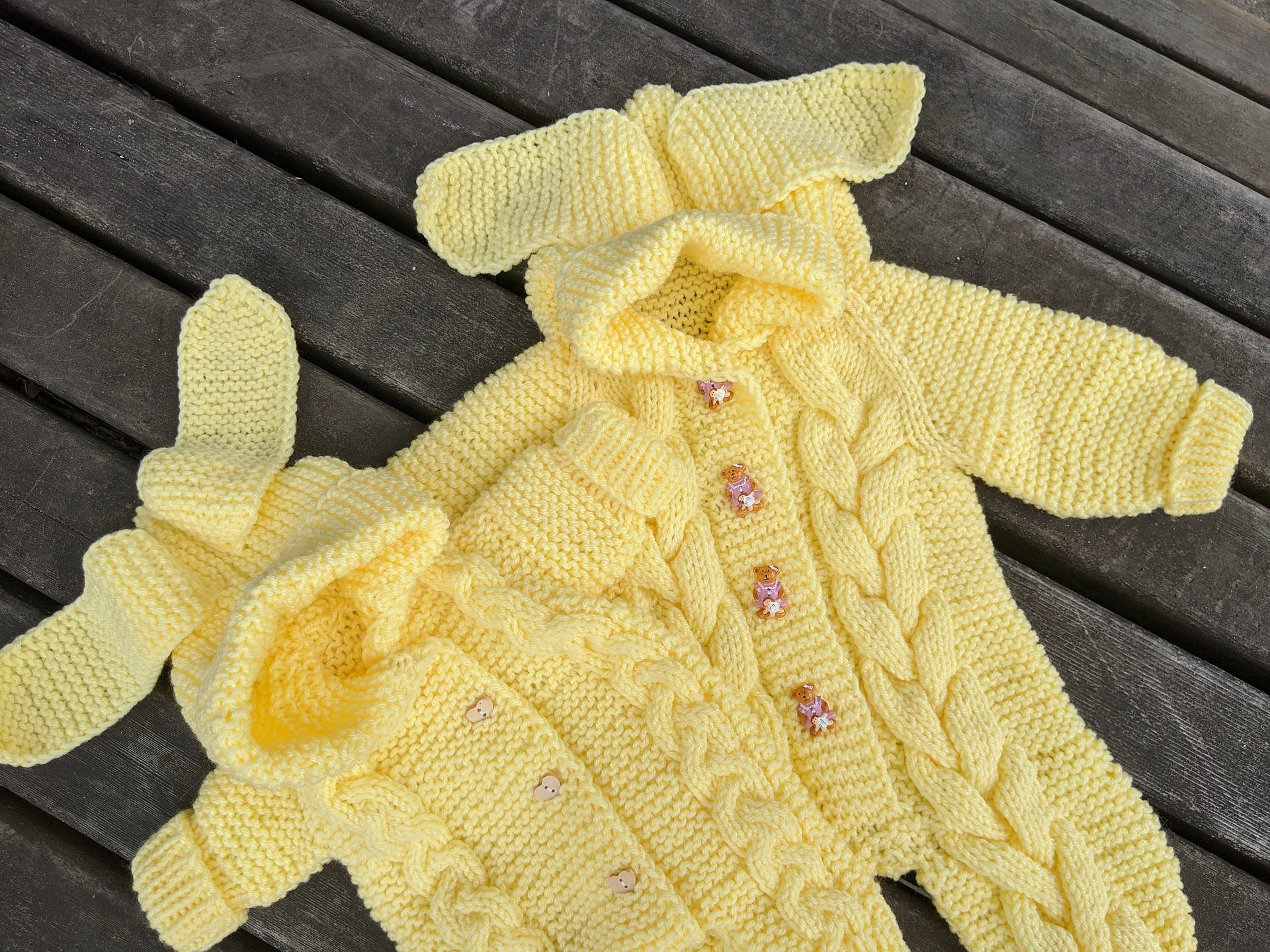 Cable Knit Baby Romper Knitting Pattern: Bunny Style Overall product image (3)