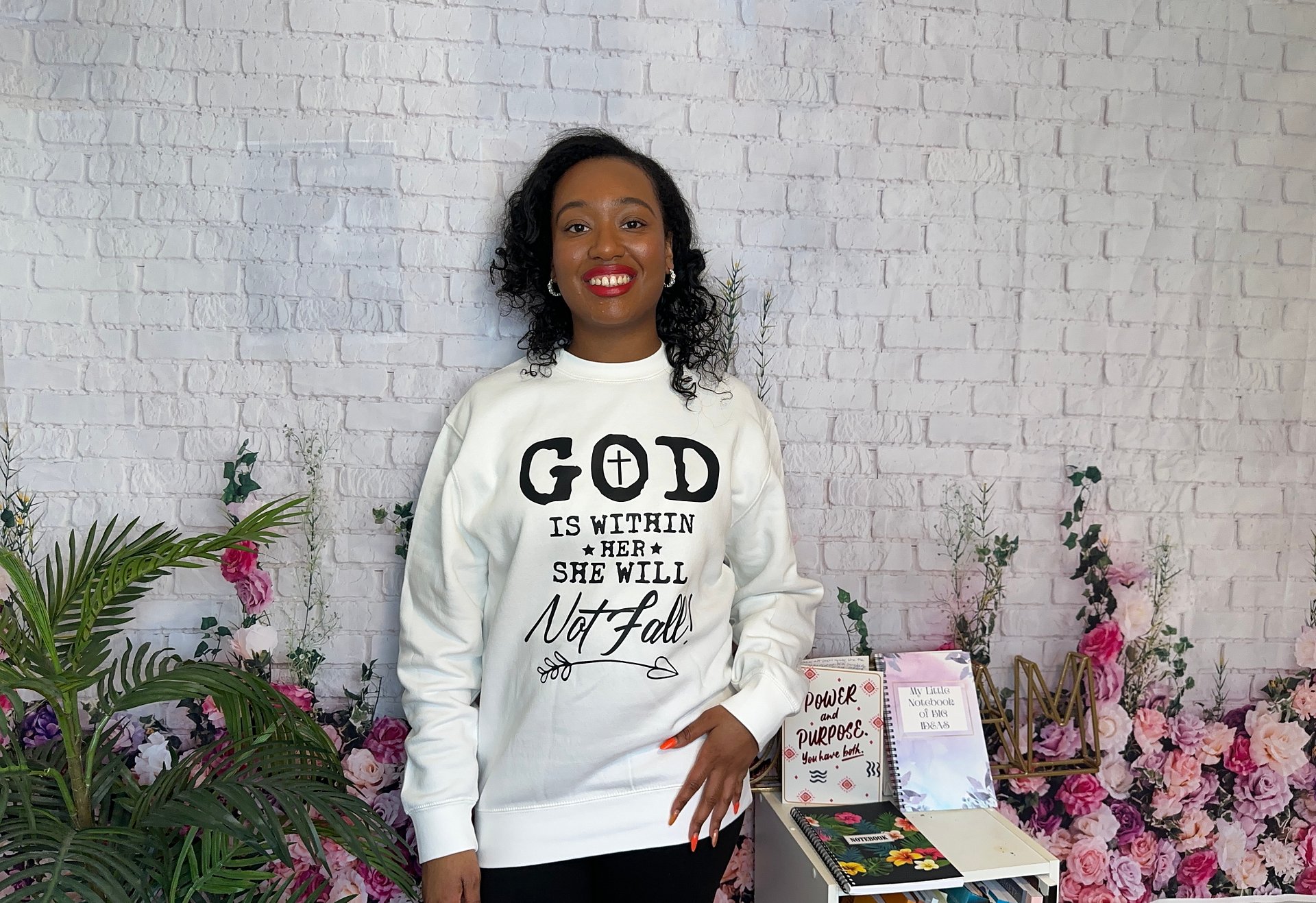 GOD IS WITHIN HER SHE WILL NOT FALL! CREWNECK SWEATSHIRT product image (2)