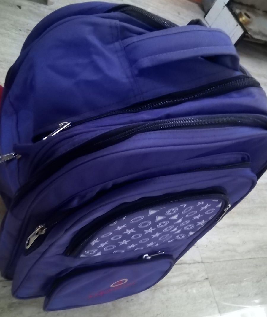 school bag product image (1)