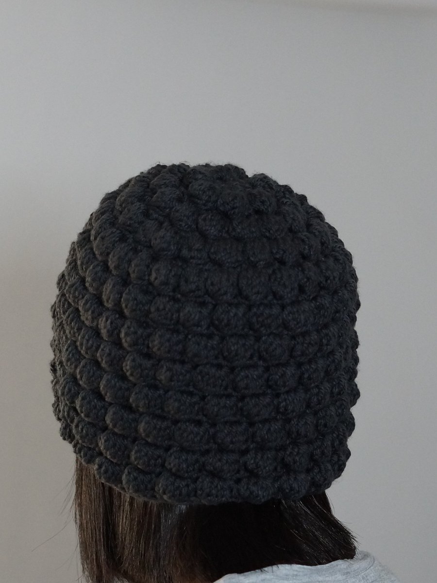Bobble stitch beanie crochet pdf pattern product image (2)