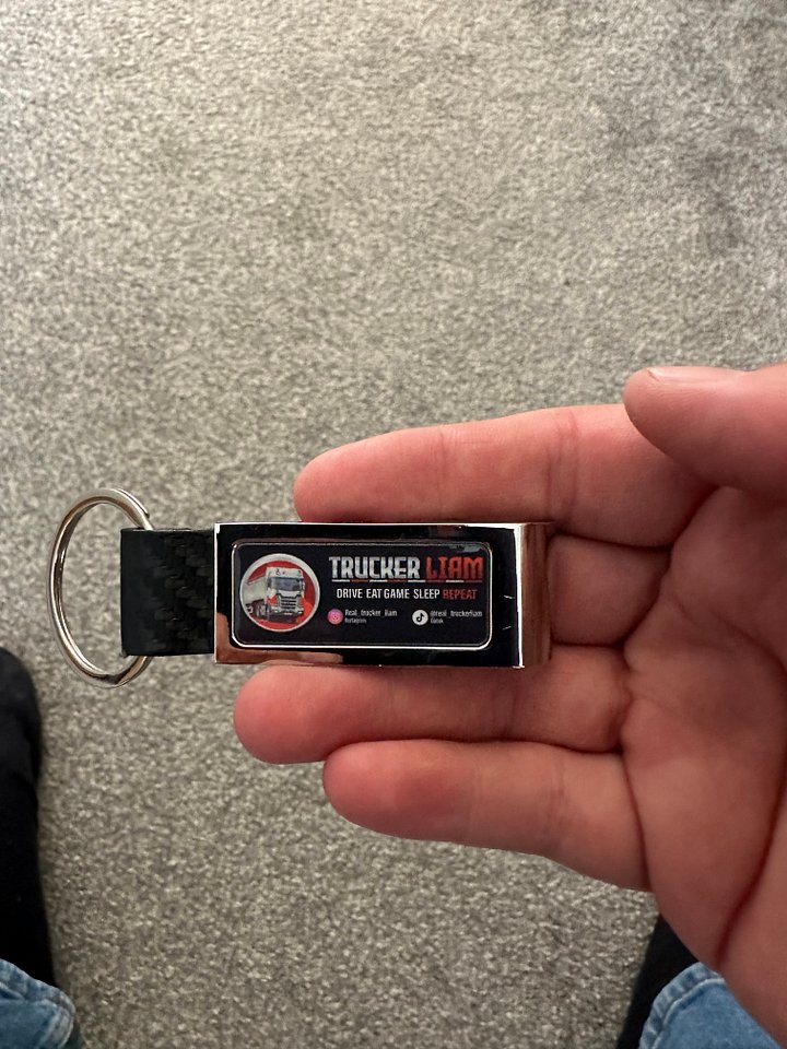 Trucker Liam 2 in 1 keyring product image (1)