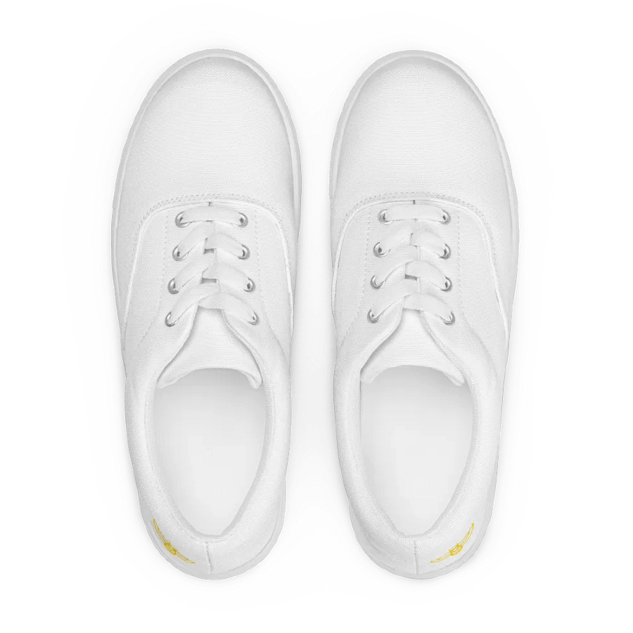 Her Low Top Bee Sneakers product image (1)