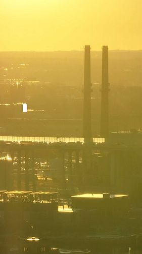 The age of headlines…
•
🎥: @domrodfpv 
•
#dronevideo #newmusicvideo #milwaukeemusic #scenery #goldenhour #lyricsvideo #indieh...