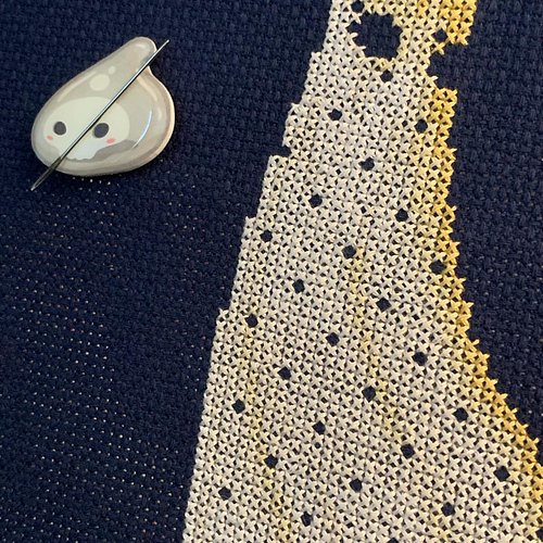 cross-stitch while watching lord of the rings. #crossstitchersofinstagram #crossstitcher #art #twitch