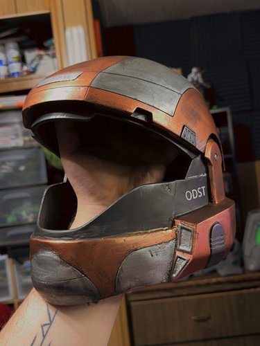 Becoming very proud of kwispy’s helmet for his cosplay, was fun too print a helmet I’ve never done before with colors I’m sup...