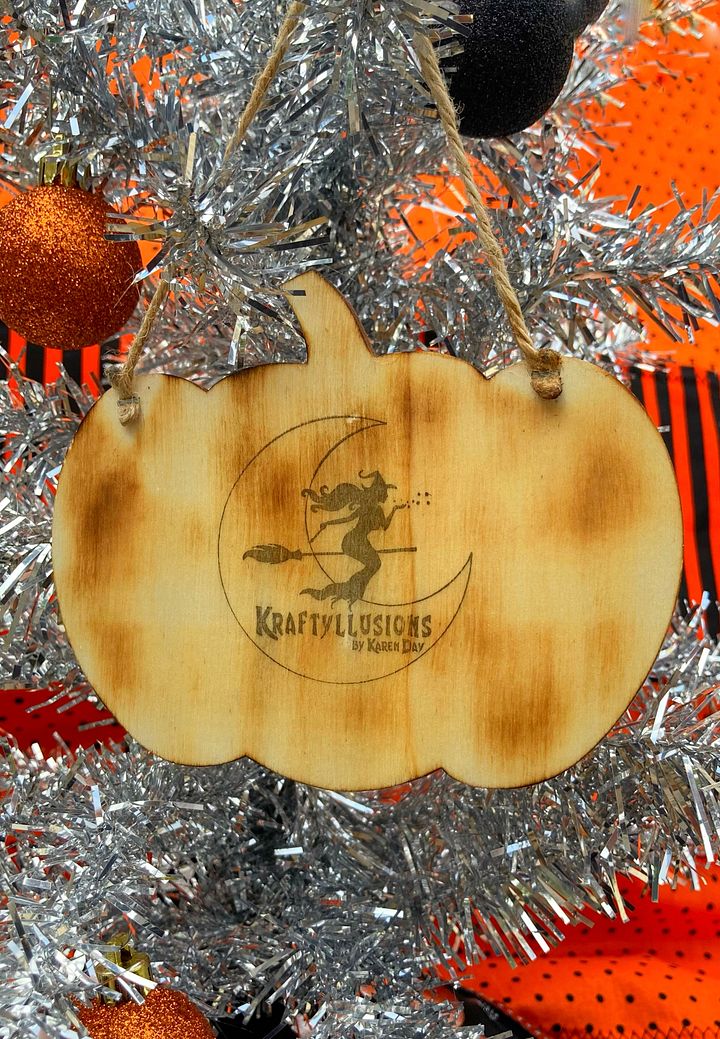 Smiley Pumpkin Ornament product image (2)