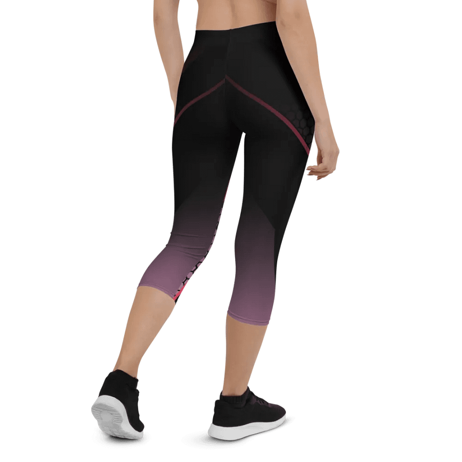Tizy Geometric V-Band Capri Leggings product image (2)
