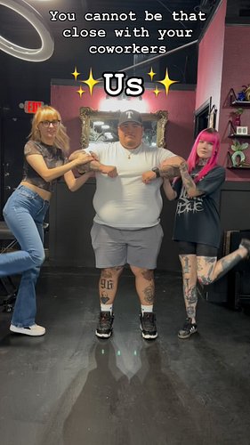 Tattoo Powerpuff Girls: sugar, spice, and low back pain 💥🖤 
@goblingarbage @blacksheep_ta2 awesome team! 
See you at @goldenc...