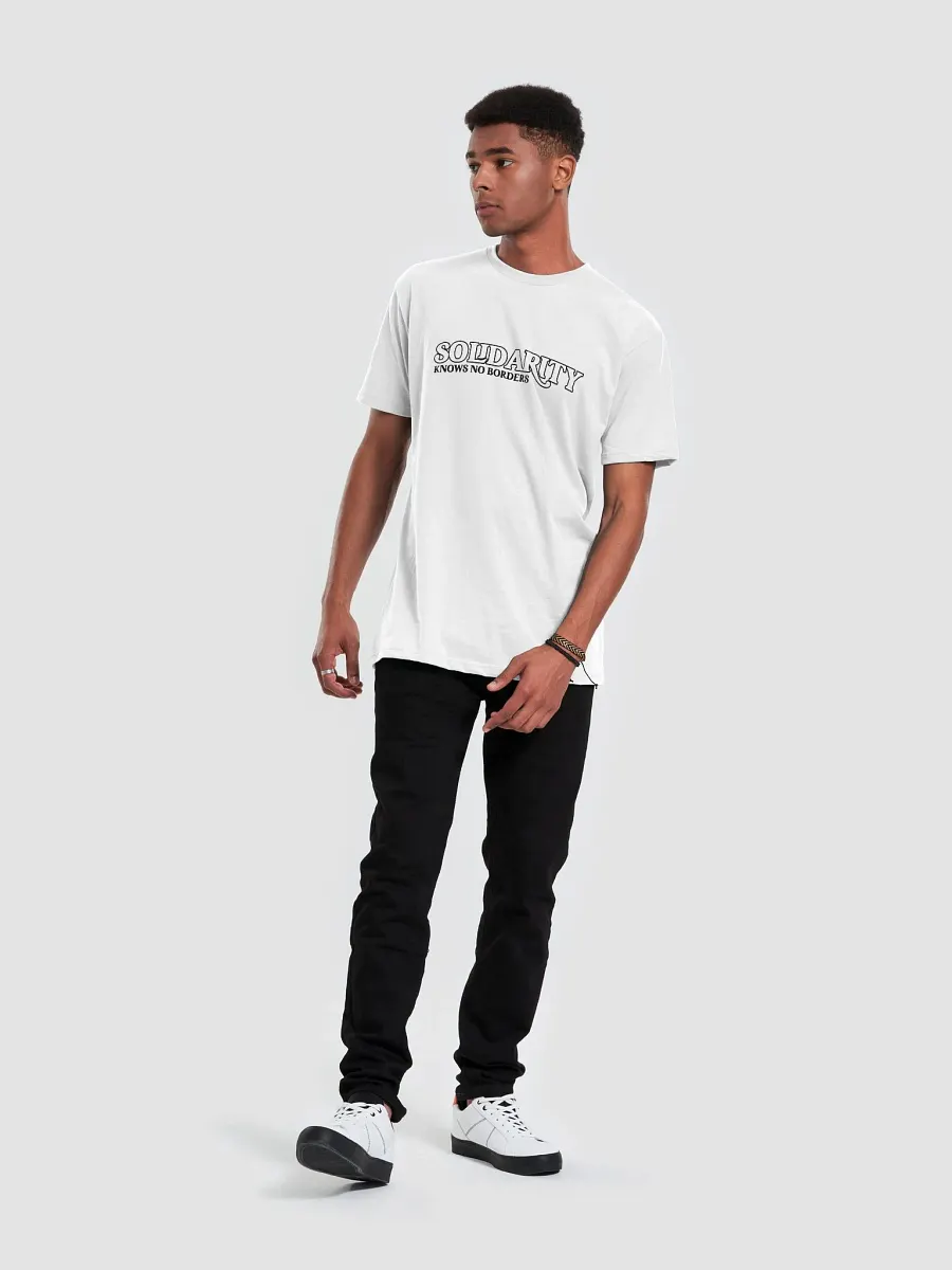 The 'Solidarity Knows No Borders' T-Shirt - Slim Fit product image (3)