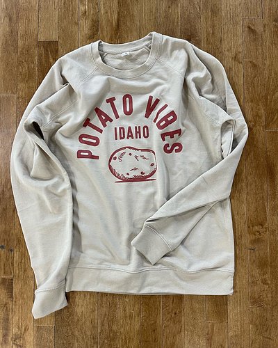 It’s fall y’all! Going up on the site tomorrow are these slick little numbers in bone and sand!

Nothing says ‘Fall’ like som...