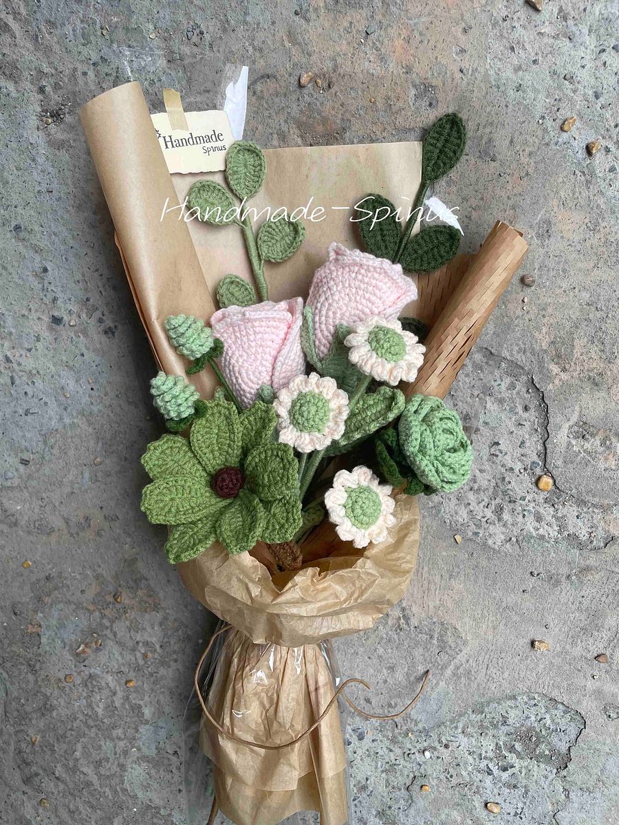 Rosy Pink & Green Gerbera Woven Crochet Knit Bouquet product image (4)