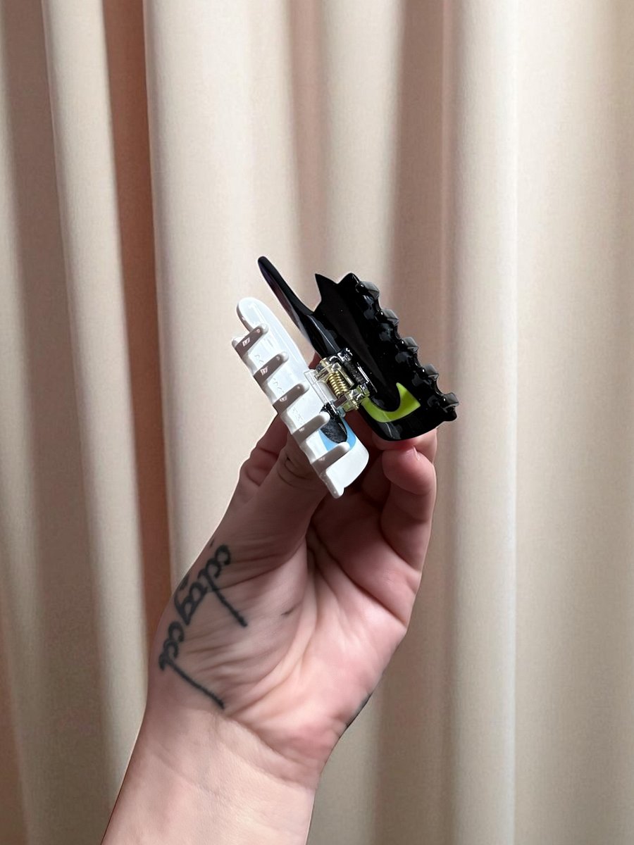 TOOTHLESS AND LIGHT FURY MINIS (PACK OF TWO) product image (2)