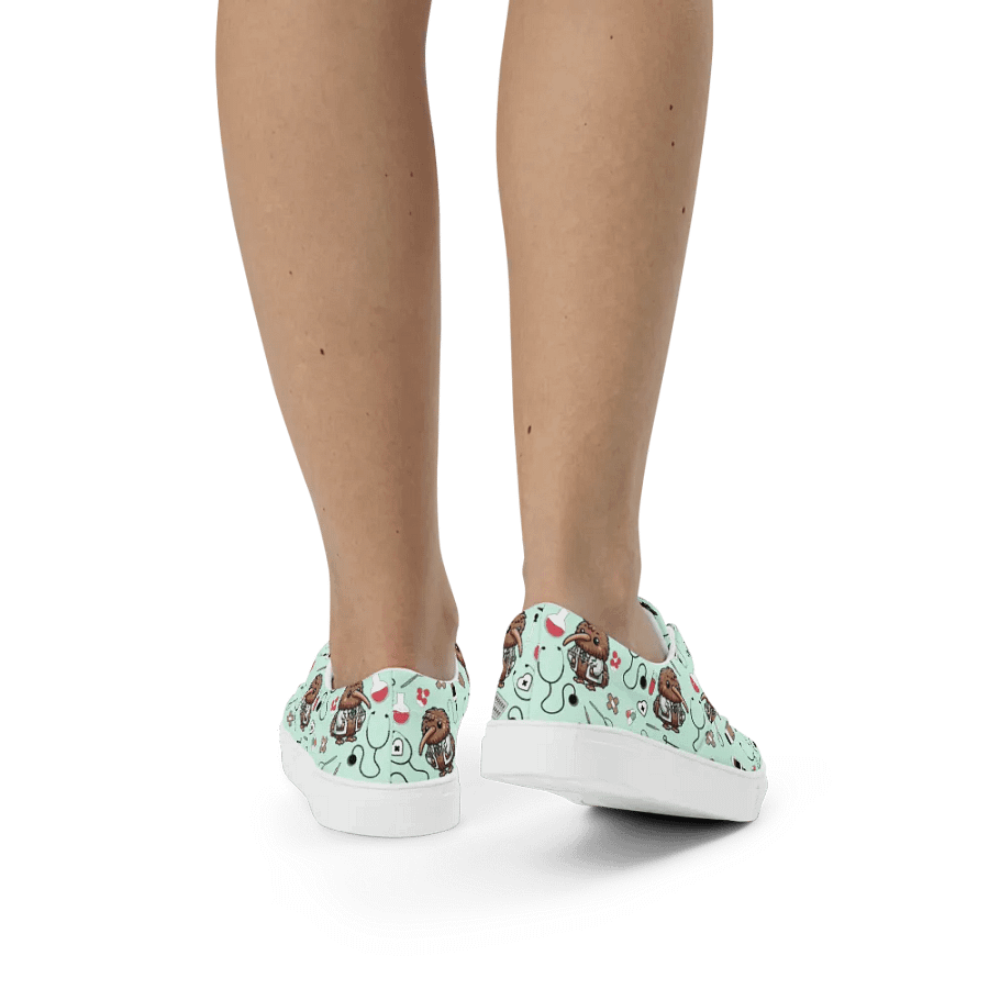 Cute Medical Kiwi Lace-up Canvas Shoes (Green) product image (3)