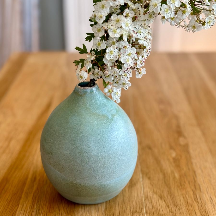 Medium flower vase product image (1)