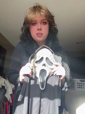 posting this take too since i liked the transition 🖤 #scream #ghostface #horrortok #screammovie #ghostfacescream #ghostfacecosplay #ghostfacemask #mask #cosplay #booktok #fypシ #viral #fun #trending #trend 