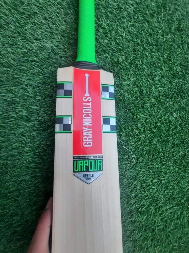 PremiumTempesta 1.3 Players Adult Cricket Bat with all premium Kit product image (4)