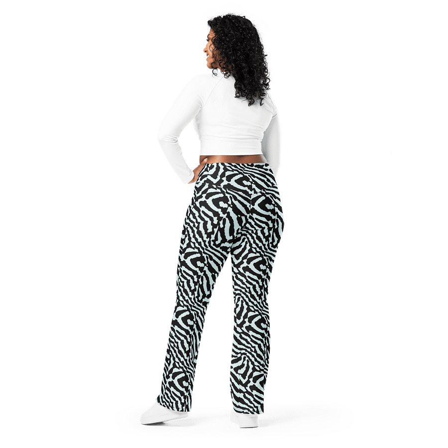 Blue Zebra Flare Leggings product image (4)