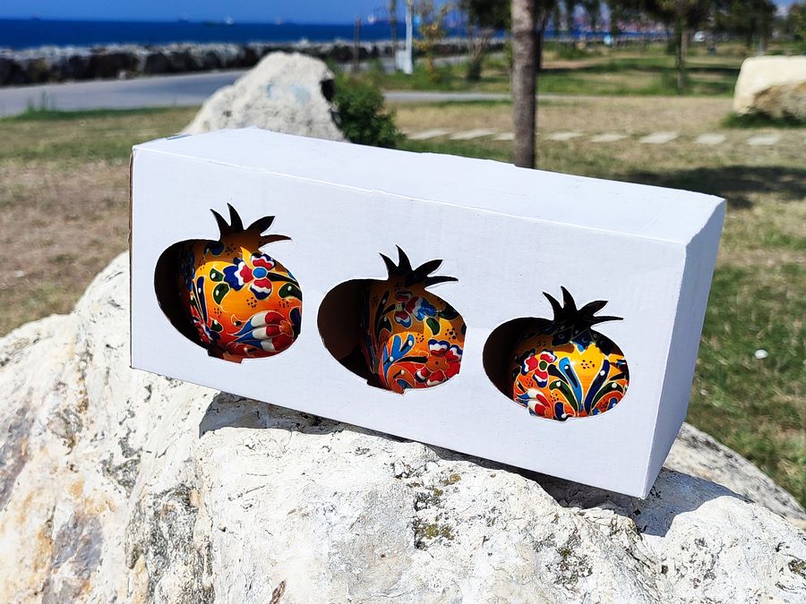 Infuse Your Home with the Vibrancy of Turkish Art – Ceramic Pomegranate Set — handmade pottery, handmade ceramic, home decor, handmade gift product image (7)