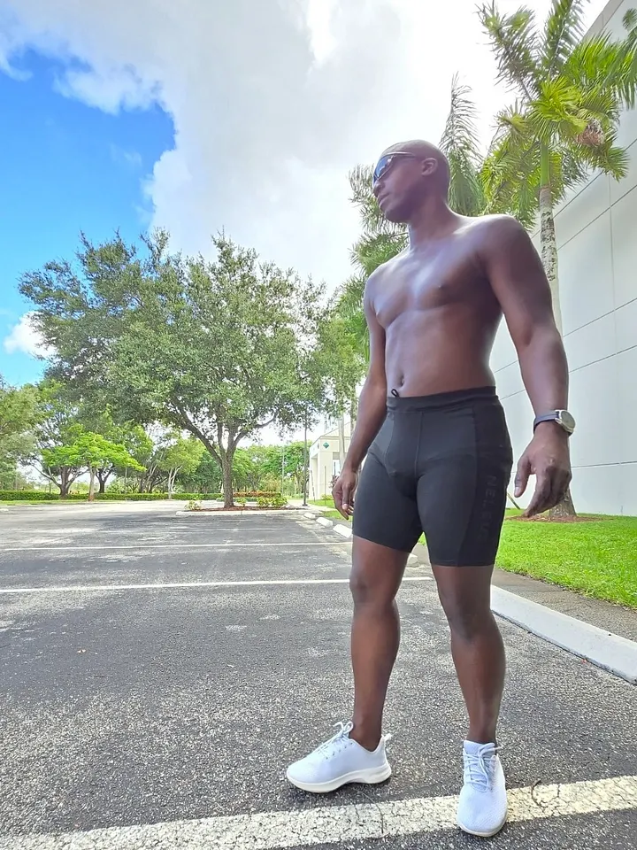 Unisex Black Yoga Shorts product image (1)