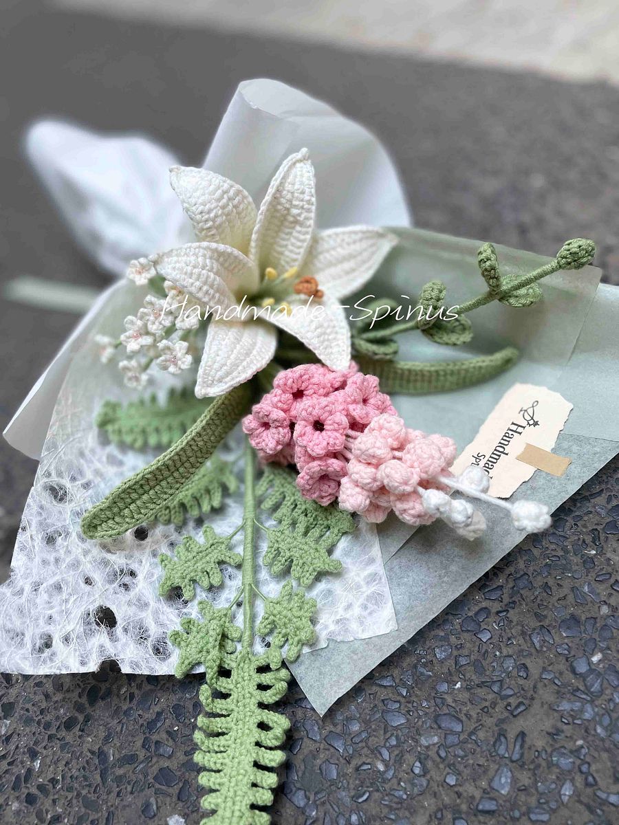 Greenfield Wonderland White Pink Flower Basket Crochet Knit Bouquet product image (5)