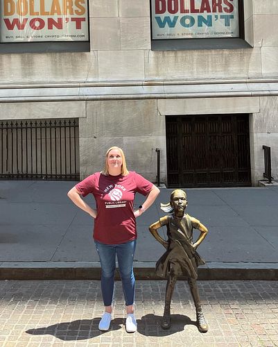 Goodbye, NYC! 👋🏻🧡

Day #5! We road the subway to the 9/11 Memorial and World Trade Center, went to Wall Street, sang inside F...