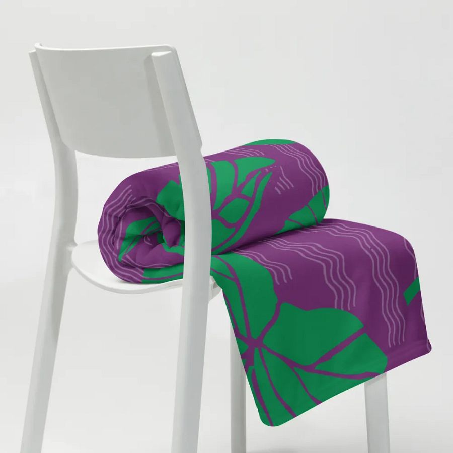 He Mea Ono Poi Throw Blanket product image (8)