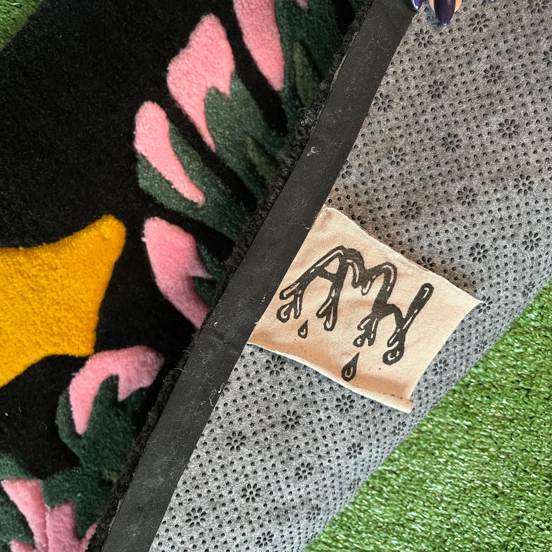 Black & Pink Monstera Leaf Runner Rug product image (4)
