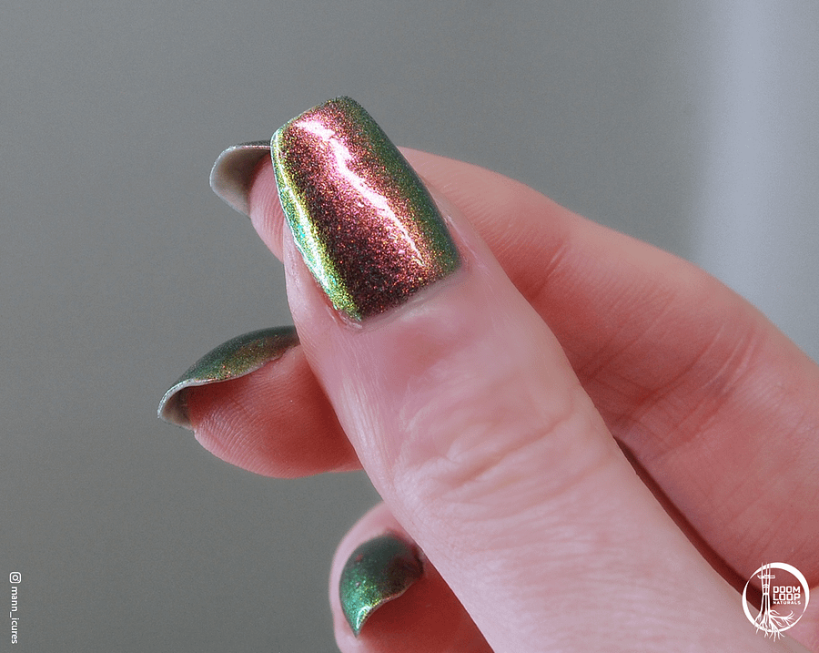THE MADNESS OF CROWDS - Pink Green Gold Multichrome Nail Polish product image (5)