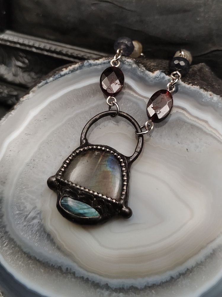 Sorcery Talisman - Split Spectrum product image (5)